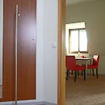 מלון & Fuerstenhof Am Bauhaus 3*