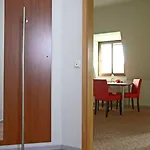 מלון & Fuerstenhof Am Bauhaus 3*