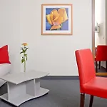 מלון & Fuerstenhof Am Bauhaus 3*