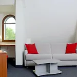 מלון & Fuerstenhof Am Bauhaus