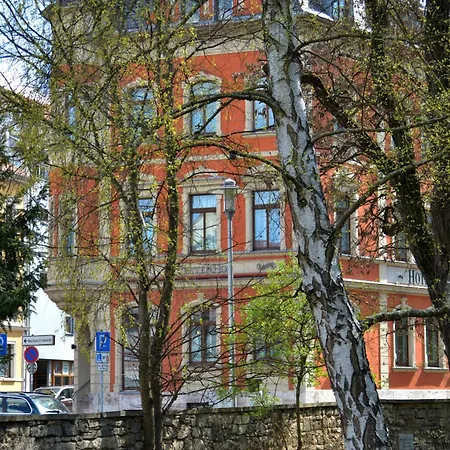 包豪斯弗斯特霍夫公寓式酒店&酒店