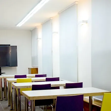 Hotel & Fuerstenhof Am Bauhaus 3*